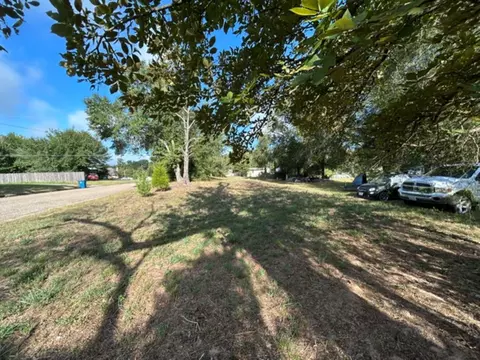 1502 15th St, Hempstead, TX 77445 photo 4