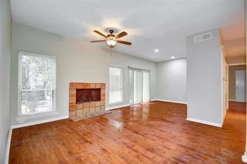 1818 Augusta Dr #11, Houston, TX 77057