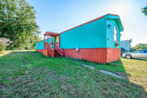 13202 Hilltop Ct, Willis, TX 77318