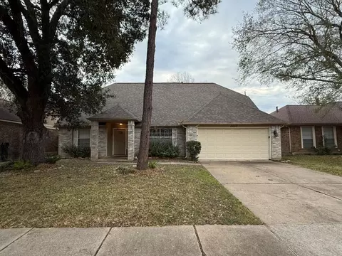 2623 Foxden Dr, Pearland, TX 77584