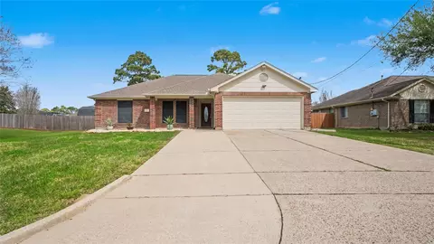 718 Fairfield Ave, La Porte, TX 77571