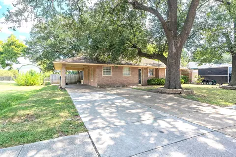 519 Sharon Dr, Humble, TX 77338