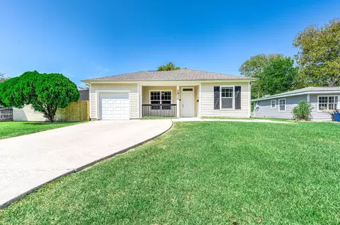 1530 1st Ave N, Texas City, TX 77590