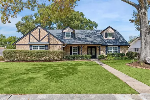 1403 Festival Dr, Houston, TX 77062