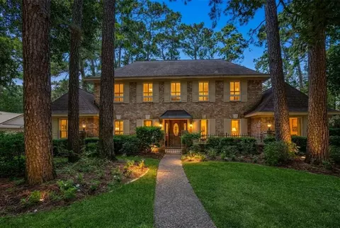 15211 Rainhollow Dr, Houston, TX 77070