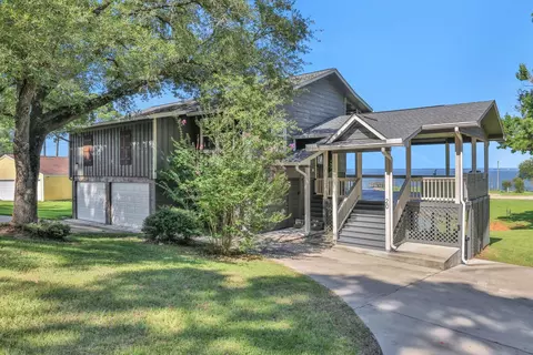 20 Ridgeway Dr, Coldspring, TX 77331