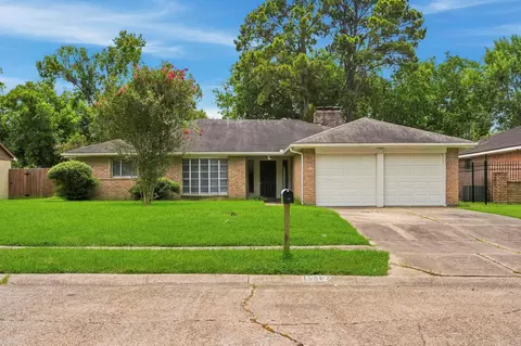 11307 Whittingham Ln, Houston, TX 77099