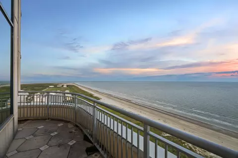 801 E Beach Dr #BC2606, Galveston, TX 77550