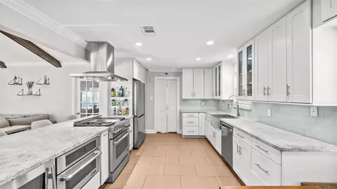 Kitchen - 11003 Crestmore St, Houston, TX 77096 photo 1 of 4