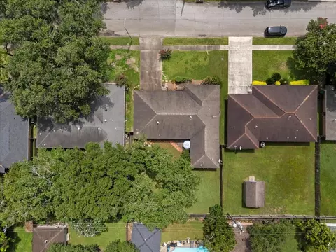11518 Mullins Dr, Houston, TX 77035