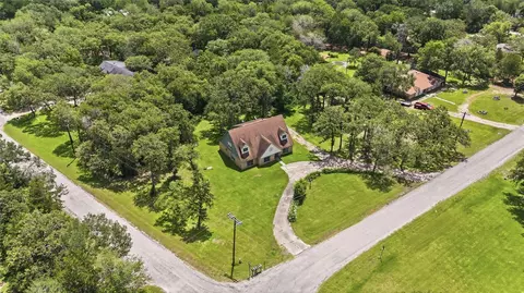 5125 Sandy Creek Ln, Brenham, TX 77833