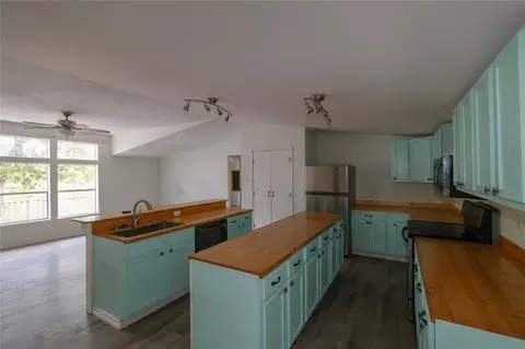 Kitchen - 170 W W Crk, Trinity, TX 75862 photo 2 of 6
