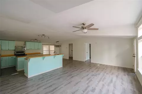 Living - 170 W W Crk, Trinity, TX 75862 photo 2 of 3