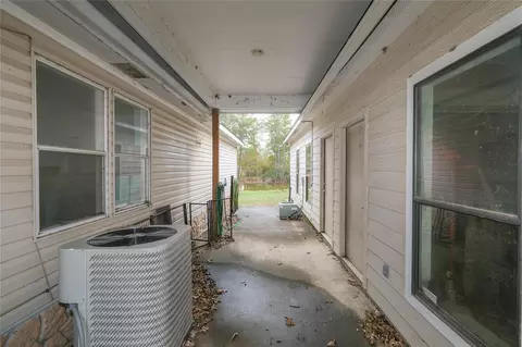 Entry Way - 170 W W Crk, Trinity, TX 75862 photo 1 of 1