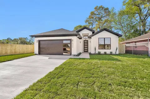6334 Roughlock St, Houston, TX 77016