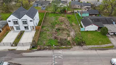 5224 Dewberry St, Houston, TX 77021