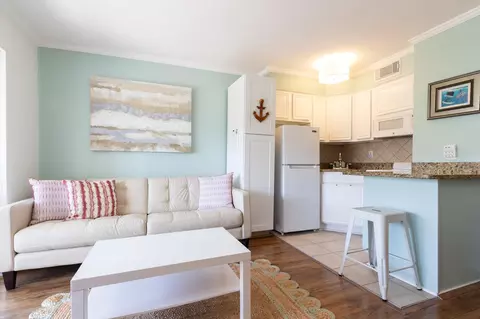 6102 Seawall Blvd #140, Galveston, TX 77551