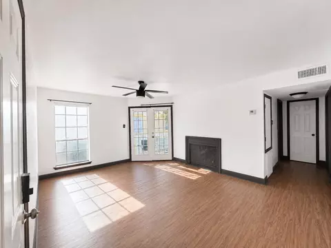 10211 Sugar Branch Dr #414, Houston, TX 77036