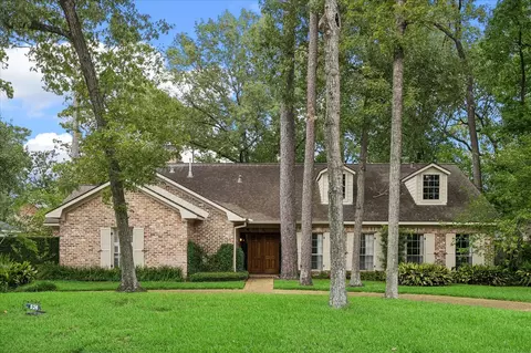 526 Westminster Dr, Houston, TX 77024