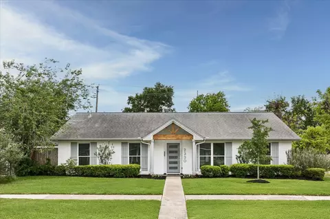 2330 Droxford Dr, Houston, TX 77008