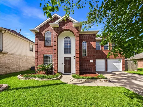 3006 Bay Breeze Dr, Dickinson, TX 77539