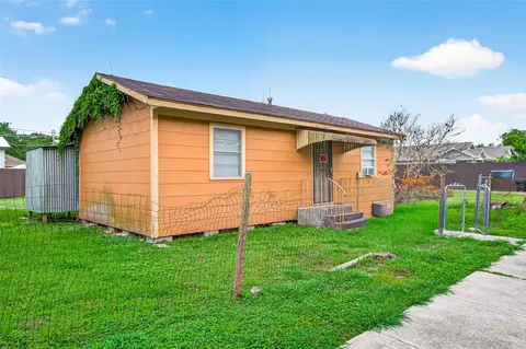 1113 4th St, Rosenberg, TX 77471 photo 8