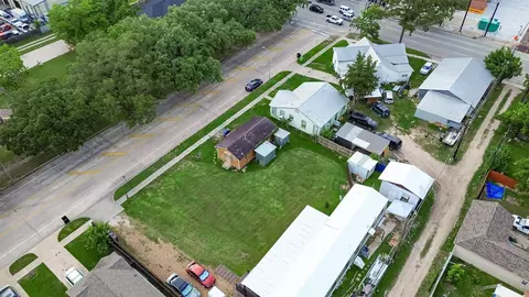 1113 4th St, Rosenberg, TX 77471 photo 3
