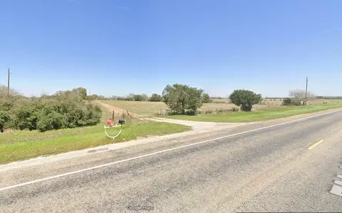 3671 W Fm 1093 Rd, Wallis, TX 77485