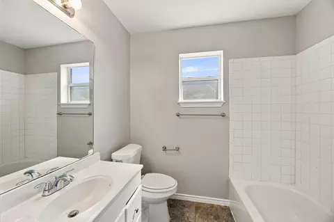 Bath - 23619 Summer Pine Dr, Spring, TX 77373 photo 3 of 3