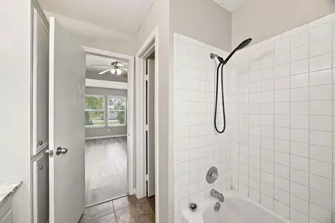 Bath - 23619 Summer Pine Dr, Spring, TX 77373 photo 2 of 3