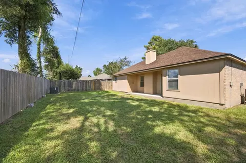 Exterior - 23619 Summer Pine Dr, Spring, TX 77373 photo 3 of 4