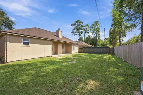 Exterior - 23619 Summer Pine Dr, Spring, TX 77373 photo 2 of 4