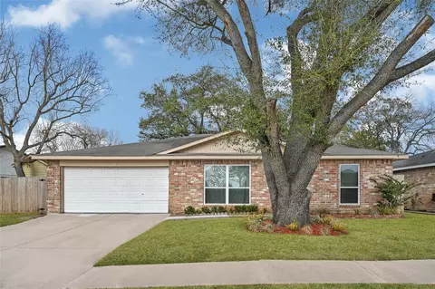 10123 Kent Towne Ln, Sugar Land, TX 77498