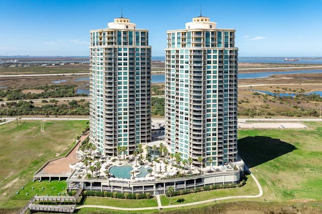 801 E Beach Dr #BC0504, Galveston, TX 77550