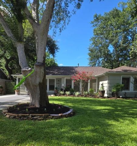 5010 Mayfair St, Bellaire, TX 77401