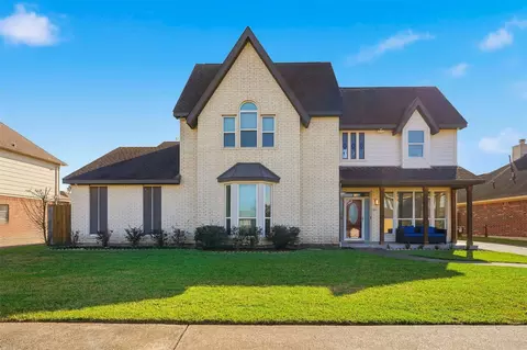 7927 Wolfield Ln, Houston, TX 77071