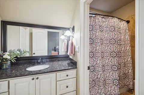Bath - 4114 Tee Tree Ct, Spring, TX 77386 photo 4 of 5