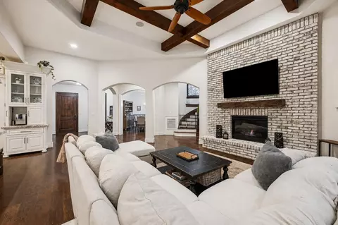 Living - 4114 Tee Tree Ct, Spring, TX 77386 photo 3 of 4