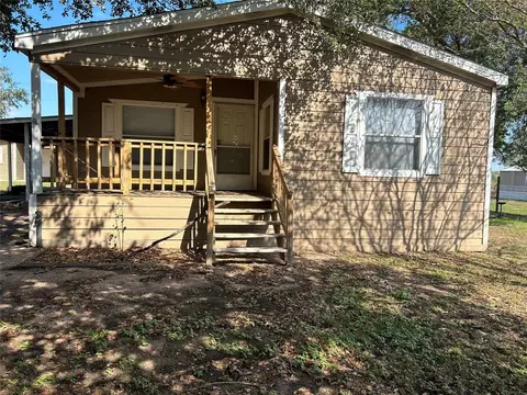 706 N Pine Hill St, Pinehurst, TX 77362 photo 1