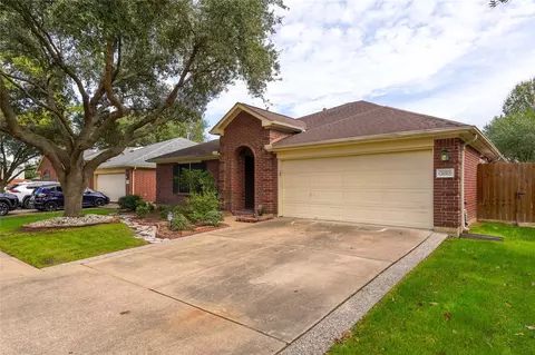 3050 Texas Oak Dr, Katy, TX 77449