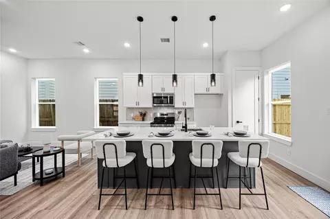 2477 Carmel St, Houston, TX 77091