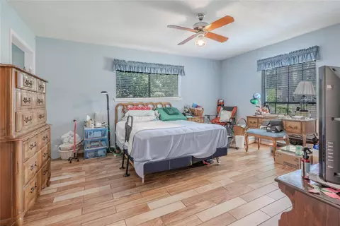 Bedroom - 5314 Glenmere Ln, Spring, TX 77379 photo 1 of 4