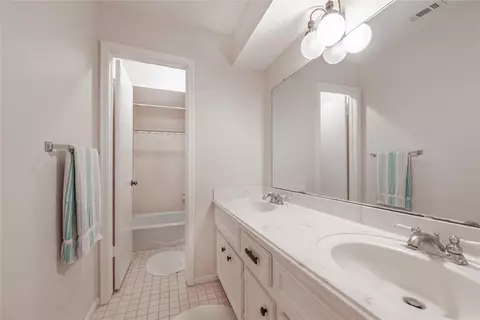 Bath - 5314 Glenmere Ln, Spring, TX 77379 photo 2 of 2