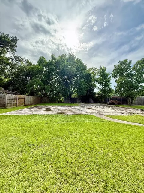 320 Hebert St, Vidor, TX 77662
