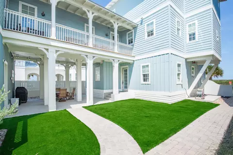 135 Sunrise Ave, Port Aransas, TX 78373