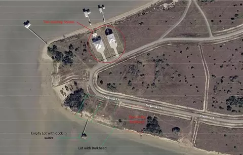 38 Fivemile Trl, Palacios, TX 77465