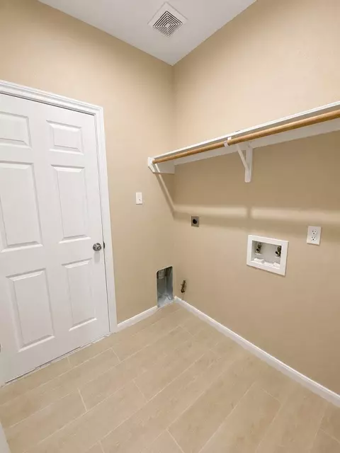 Other - 215 Doncaster St, Conroe, TX 77303 photo 5 of 5