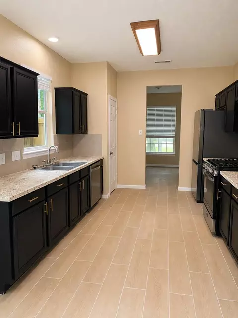 Kitchen - 215 Doncaster St, Conroe, TX 77303 photo 1 of 5
