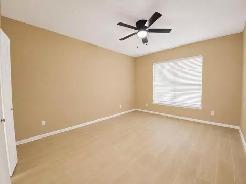 Bedroom - 215 Doncaster St, Conroe, TX 77303 photo 2 of 8