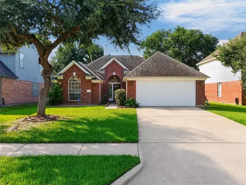 15627 Rosewood Hill Ct, Sugar Land, TX 77498